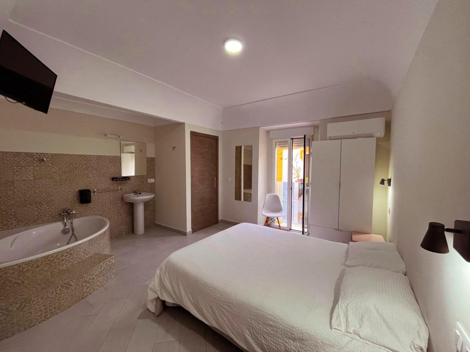 Hostal Pompeya Mérida Extérieur photo